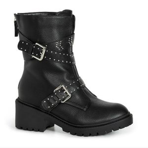 NWT AVENUE MIA BOOT IN BLACK (WIDE WIDTH)